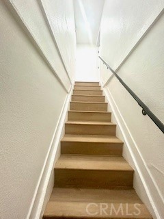https://media.crmls.org/medias/66d677e4-ae72-42ba-9e8b-6377492457ee.jpg?preset=X-Large
