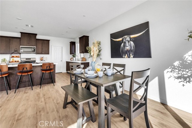 Detail Gallery Image 9 of 58 For 4884 Sicily, Lake Elsinore,  CA 92530 - 3 Beds | 2 Baths