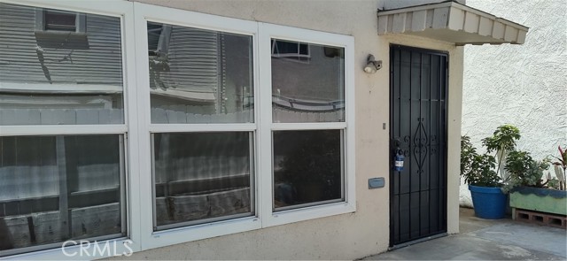 Detail Gallery Image 2 of 20 For 530 Shepard St, San Pedro,  CA 90731 - 2 Beds | 1 Baths