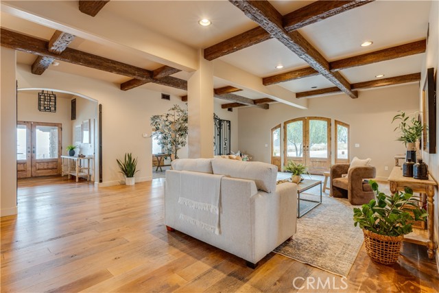 Detail Gallery Image 10 of 75 For 3230 Nacimiento Lake Dr, Paso Robles,  CA 93446 - 7 Beds | 3/1 Baths