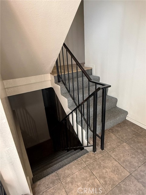 Detail Gallery Image 5 of 12 For 1067 252nd St #7,  Harbor City,  CA 90710 - 3 Beds | 2/1 Baths