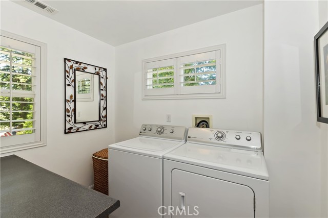 31816 Silver Spruce Drive, Running Springs CA: https://media.crmls.org/medias/66d85e10-8774-4174-89f8-20ed1a9675a5.jpg