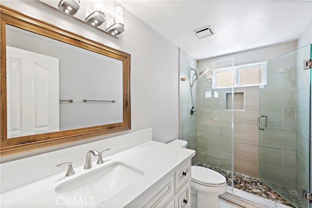 703 Marguerite Avenue, Corona del Mar CA: https://media.crmls.org/medias/66d8943e-0231-4f3a-9cae-625130a1b658.jpg