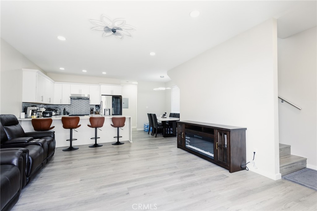 4284 Dwight - photo 7