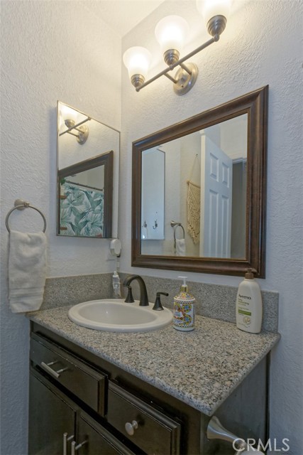 Detail Gallery Image 27 of 39 For 16656 Nawakwa Rd, Apple Valley,  CA 92307 - 3 Beds | 2 Baths