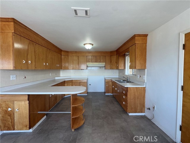 Detail Gallery Image 9 of 28 For 417 Saratoga, Grover Beach,  CA 93433 - 4 Beds | 2 Baths