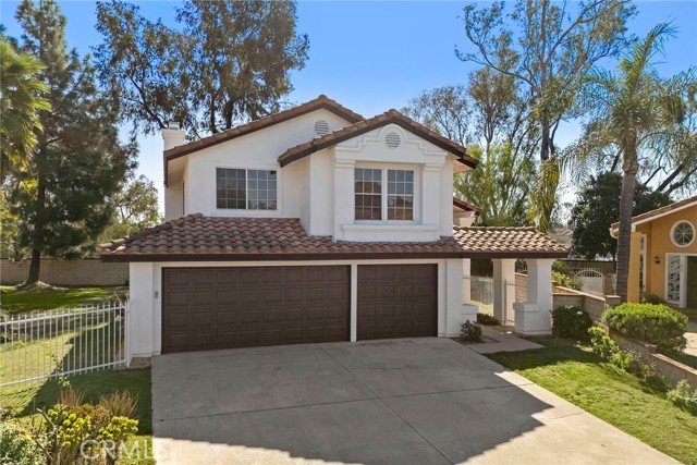 13639 Meadow Crest Drive, Chino Hills CA: https://media.crmls.org/medias/66da58d3-b186-4639-8c5f-356e8c64d341.jpg