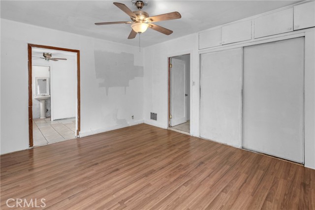 1007 E Kay Street, Compton CA: https://media.crmls.org/medias/66daabcb-5a4d-476d-88ee-481fa389b3ed.jpg