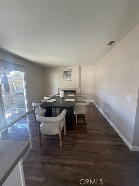 Detail Gallery Image 6 of 17 For 377 Aurora, Perris,  CA 92571 - 4 Beds | 2/1 Baths