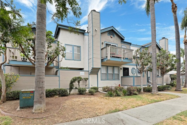 533 Walnut Avenue, Long Beach CA: https://media.crmls.org/medias/66daea96-1d97-41a2-8a29-7331de8f177d.jpg