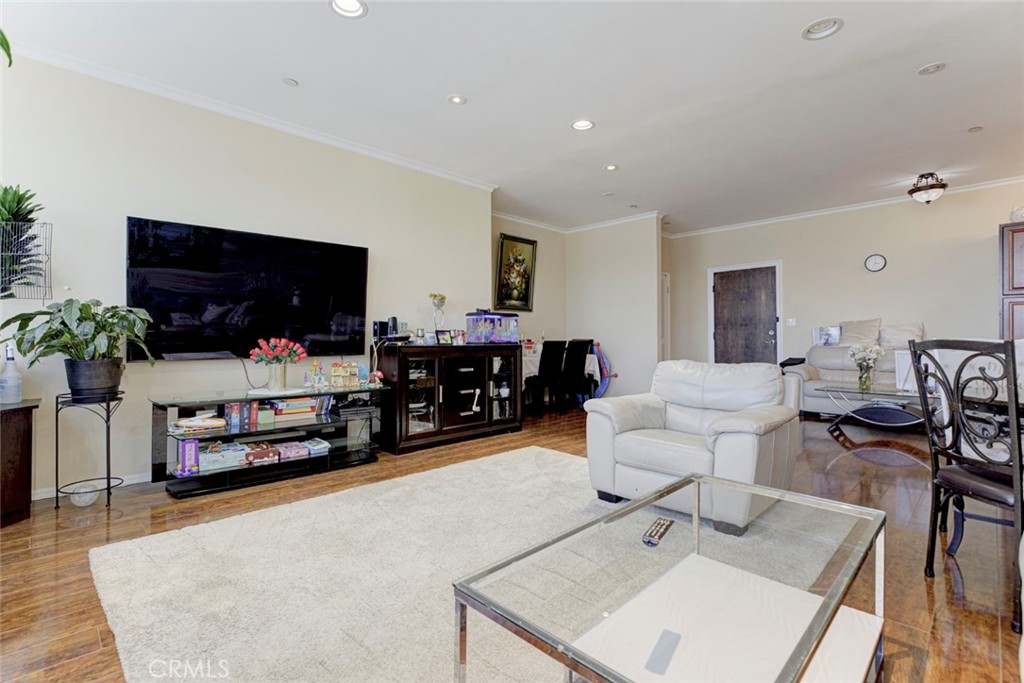 13941 Sherman Way Boulevard #401