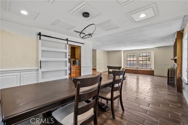 25472 Via Acorde, Valencia CA: https://media.crmls.org/medias/66dc28fb-6e39-4c60-8bff-9baae1e21227.jpg