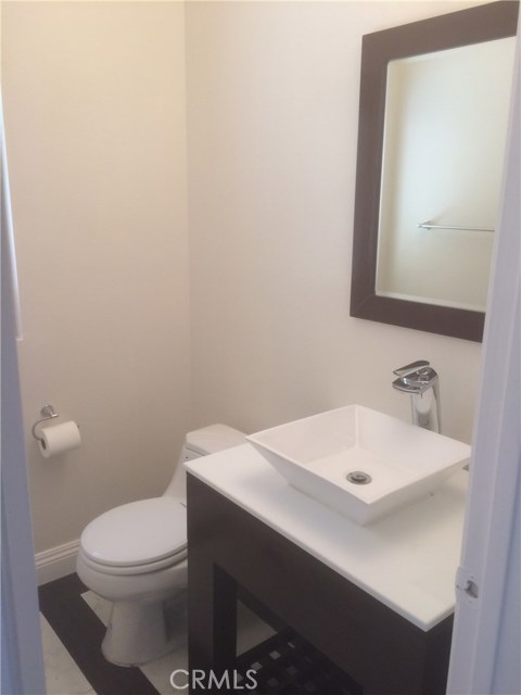 Detail Gallery Image 3 of 28 For 2091 Lake Shore Dr #B,  Chino Hills,  CA 91709 - 3 Beds | 2/1 Baths