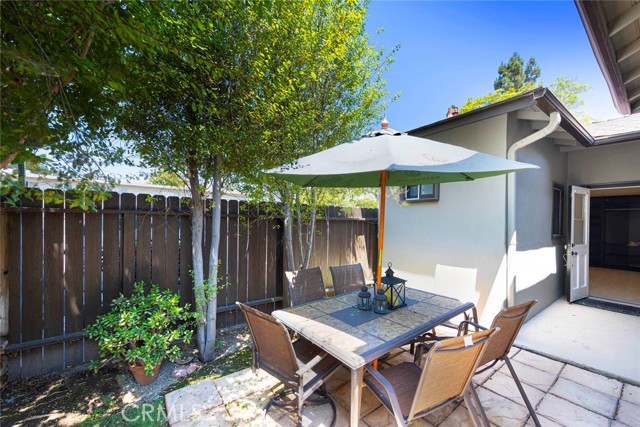 Detail Gallery Image 24 of 25 For 206 S Center St, Orange,  CA 92866 - 4 Beds | 3/1 Baths