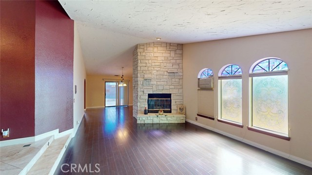 Detail Gallery Image 12 of 65 For 13889 Olathe Rd, Apple Valley,  CA 92307 - 5 Beds | 2/1 Baths