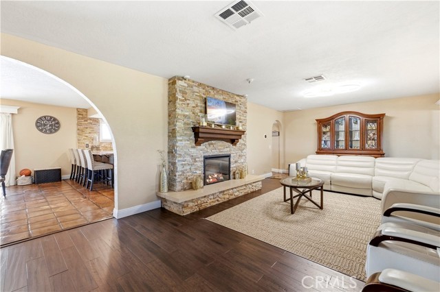 Image 12 of 75 For 74565 22nd Avenue