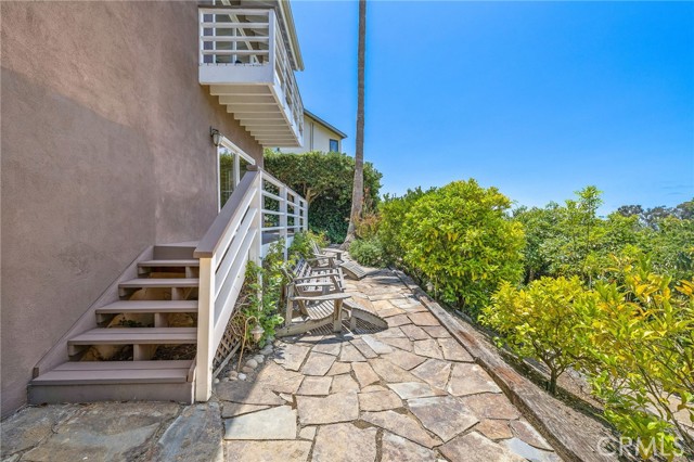 Detail Gallery Image 28 of 31 For 1212 Morningside Dr, Laguna Beach,  CA 92651 - 3 Beds | 3 Baths