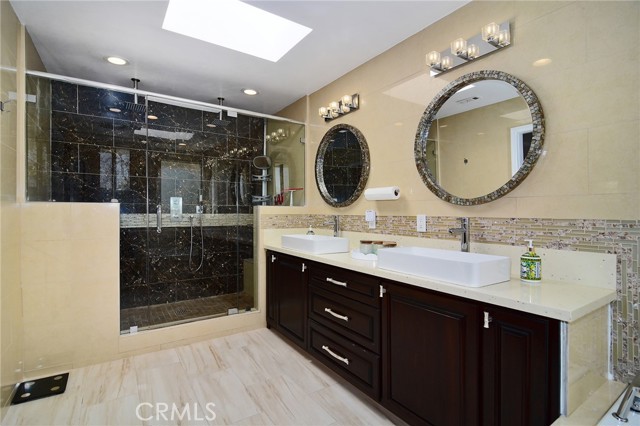 Detail Gallery Image 24 of 42 For 6508 Moorcroft Ave, Woodland Hills,  CA 91303 - 5 Beds | 3/1 Baths