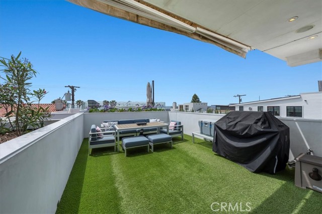 Detail Gallery Image 2 of 50 For 1501 Monterey Bld, Hermosa Beach,  CA 90254 - 4 Beds | 3/1 Baths