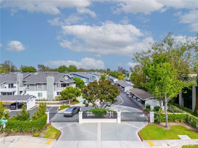 Image 40 of 49 For 12109 Sylvan River 131