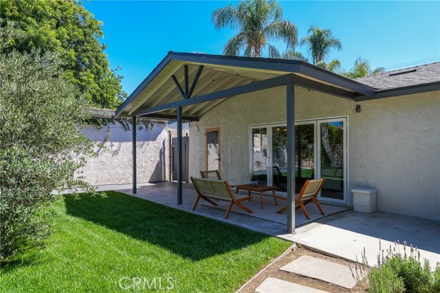1393 Navarro Avenue, Pasadena CA: https://media.crmls.org/medias/66e036e6-77a8-4e40-a62d-45bb2474806d.jpg