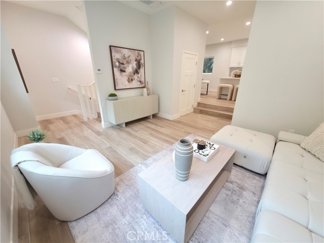 Image 2 of 41 For 1821 Westholmes Ave Avenue 1821