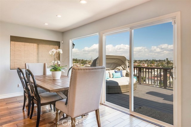 440 Prospect Avenue, Redondo Beach, California 90277, 4 Bedrooms Bedrooms, ,3 BathroomsBathrooms,Residential,Sold,Prospect,SB18044582