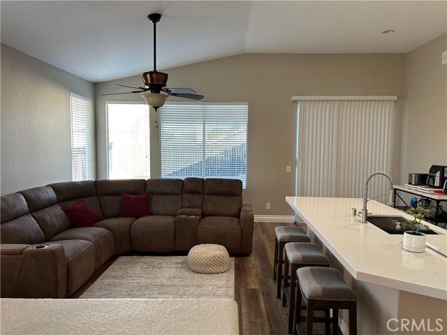 Detail Gallery Image 8 of 32 For 27298 Buffalo Trl, Corona,  CA 92883 - 3 Beds | 2 Baths