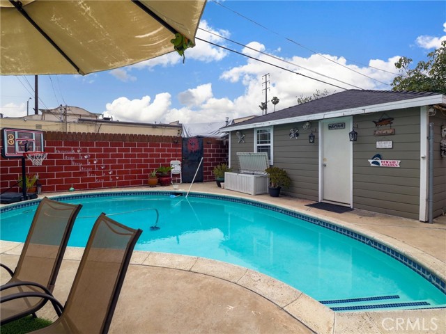 2642 E Washington Street, Carson CA: https://media.crmls.org/medias/66e1395a-b19c-459e-a200-87f2e409357e.jpg