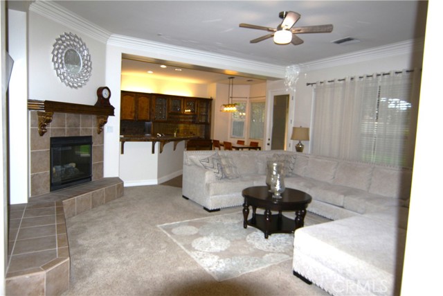 Detail Gallery Image 7 of 17 For 9905 Lightner Way, Bakersfield,  CA 93311 - 3 Beds | 2/1 Baths