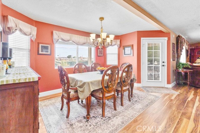 19287 Allegheny Road, Apple Valley CA: https://media.crmls.org/medias/66e20ef3-1898-419f-80f0-4235c8d98ad8.jpg