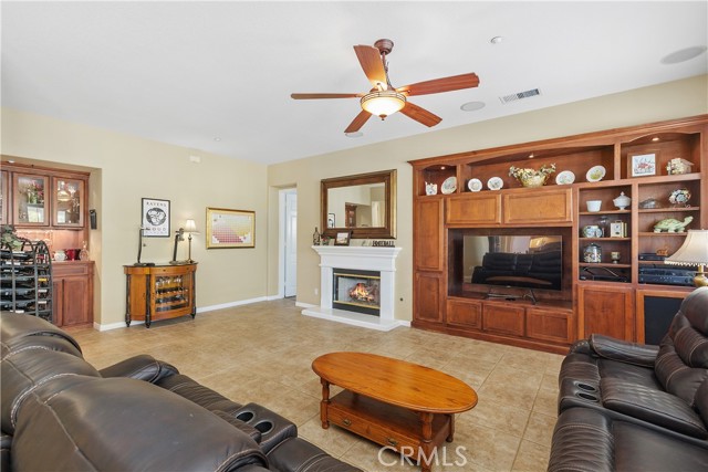 Detail Gallery Image 9 of 39 For 1195 Pamplona, Riverside,  CA 92508 - 4 Beds | 3/1 Baths