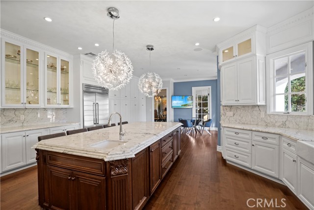 Detail Gallery Image 8 of 54 For 22510 La Quilla, Chatsworth,  CA 91311 - 5 Beds | 6 Baths