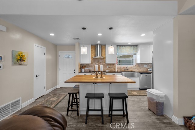 1366 Ahart Street photo 6