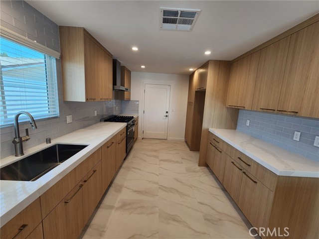 Detail Gallery Image 17 of 75 For 17176 Gunther St, Granada Hills,  CA 91344 - 4 Beds | 2/1 Baths