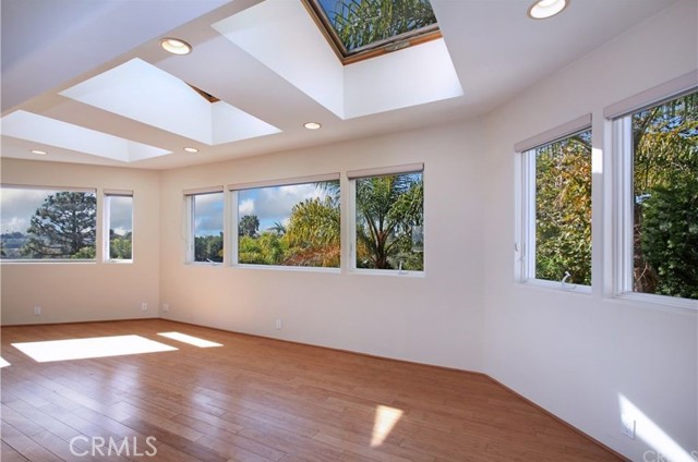 2301 Irvine, Newport Beach CA: https://media.crmls.org/medias/66e5451c-9e93-4437-b9b7-b765bef3bf49.jpg