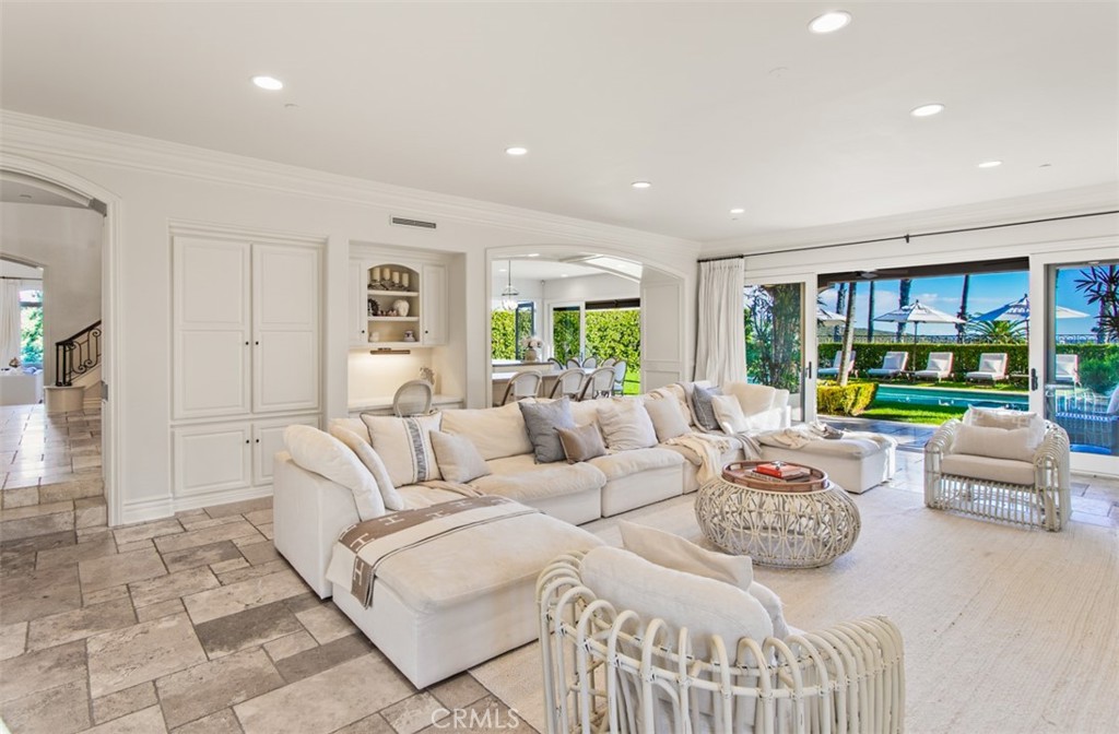 MLS #OC25272697 image #16