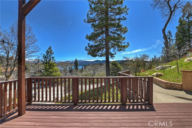 Detail Gallery Image 8 of 73 For 27554 North Bay Rd, Lake Arrowhead,  CA 92352 - 4 Beds | 2/2 Baths