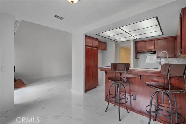 Detail Gallery Image 8 of 28 For 1031 S Palmetto Ave #S3,  Ontario,  CA 91762 - 3 Beds | 2/1 Baths