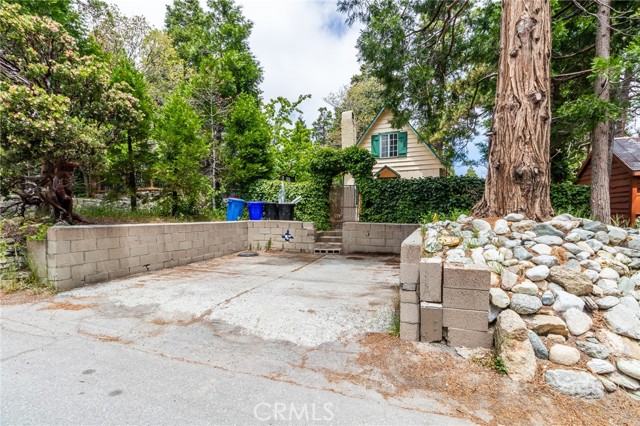Detail Gallery Image 6 of 30 For 26370 Alpine Lane, Twin Peaks,  CA 92391 - 2 Beds | 1 Baths