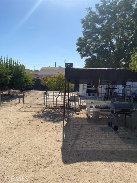2113 Princeton Street, Delano CA: https://media.crmls.org/medias/66ea8233-e4e1-416d-817e-390f6db07097.jpg