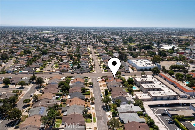 231 S Gain Street, Anaheim CA: https://media.crmls.org/medias/66ea930b-0b32-4955-98c8-373feb561d57.jpg