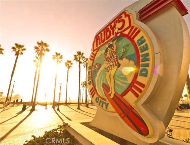 213 Baltimore Avenue, Huntington Beach CA: https://media.crmls.org/medias/66eaa5dd-3a21-4832-a555-8b1b7b878662.jpg