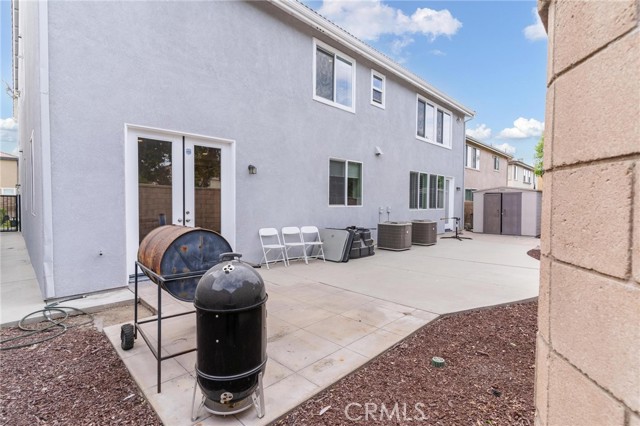 7681 Stonegate Drive, Eastvale CA: https://media.crmls.org/medias/66ead339-88f7-40d2-8314-572222ffcb11.jpg