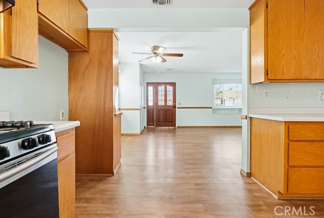 Image 20 of 75 For 5812 Graywood