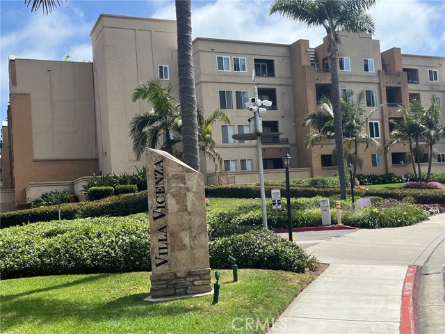 Detail Gallery Image 7 of 13 For 8889 Caminito Plaza Centro #7304,  San Diego,  CA 92122 - 2 Beds | 2 Baths
