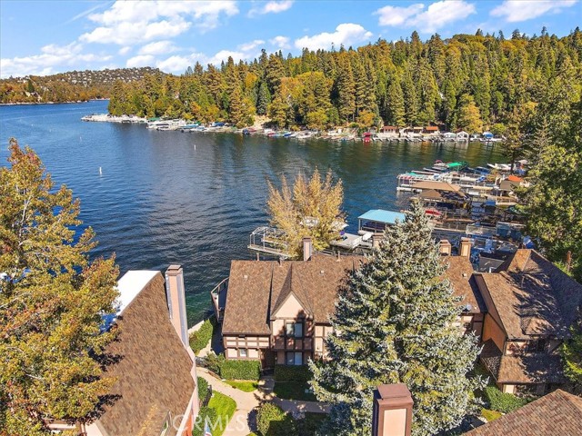 Detail Gallery Image 37 of 39 For 184 Ca-173 #43,  Lake Arrowhead,  CA 92352 - 3 Beds | 3 Baths