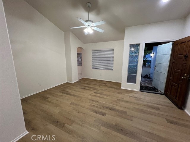 Detail Gallery Image 4 of 22 For 28766 Loire Valley Ln, Menifee,  CA 92584 - 4 Beds | 2 Baths