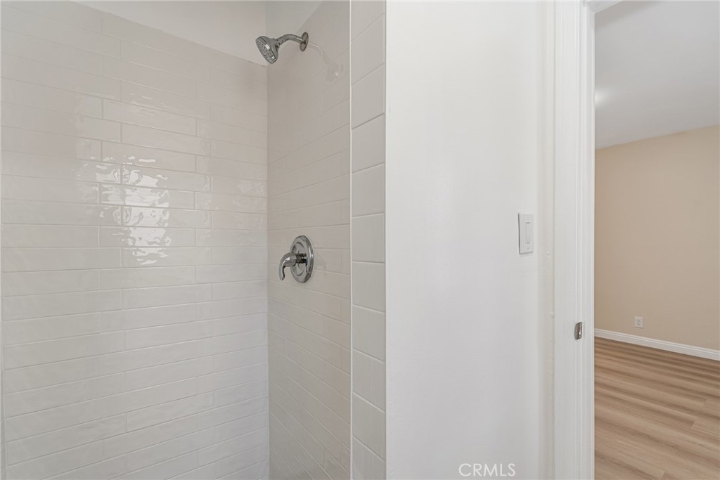 https://media.crmls.org/medias/66ed4b9e-0004-496c-b839-62881bd835f2.jpg?preset=X-Large