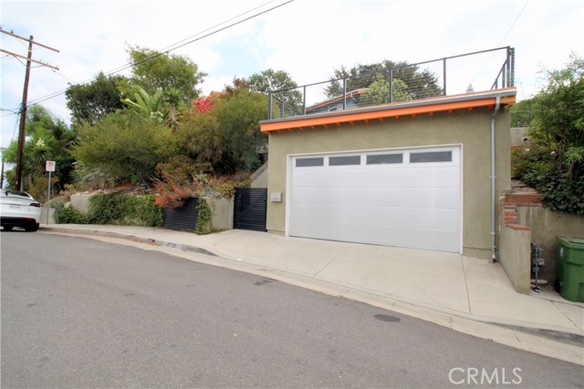 Detail Gallery Image 1 of 22 For 2930 Adkins Ave, Los Angeles,  CA 90032 - 3 Beds | 2 Baths